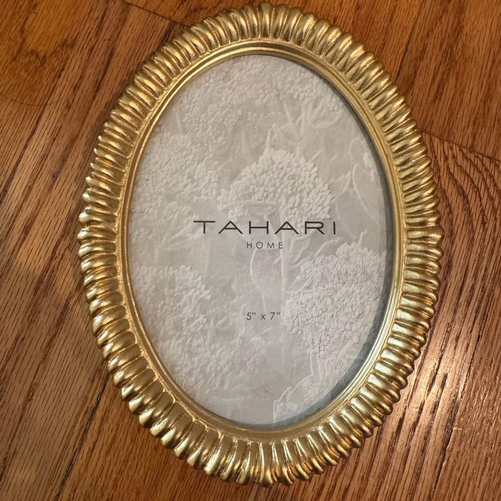 Tahari Gold Oval Picture Frame